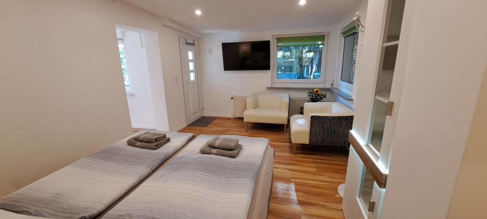 Bungalow An Der Tanne Mit Ueberdachter Terrasse 杜塞尔多夫 外观 照片